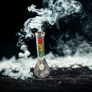 🔝 Bong Mediano de Vidrio Pyrex Estilo Beaker 31cm - Diseño Exclusivo y Filtración Clásica 💨